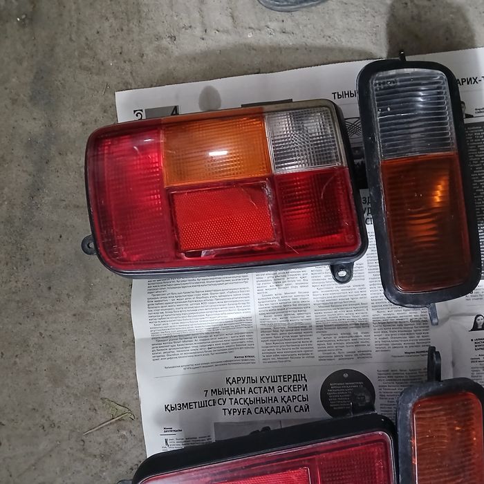 Прадам комплект фар