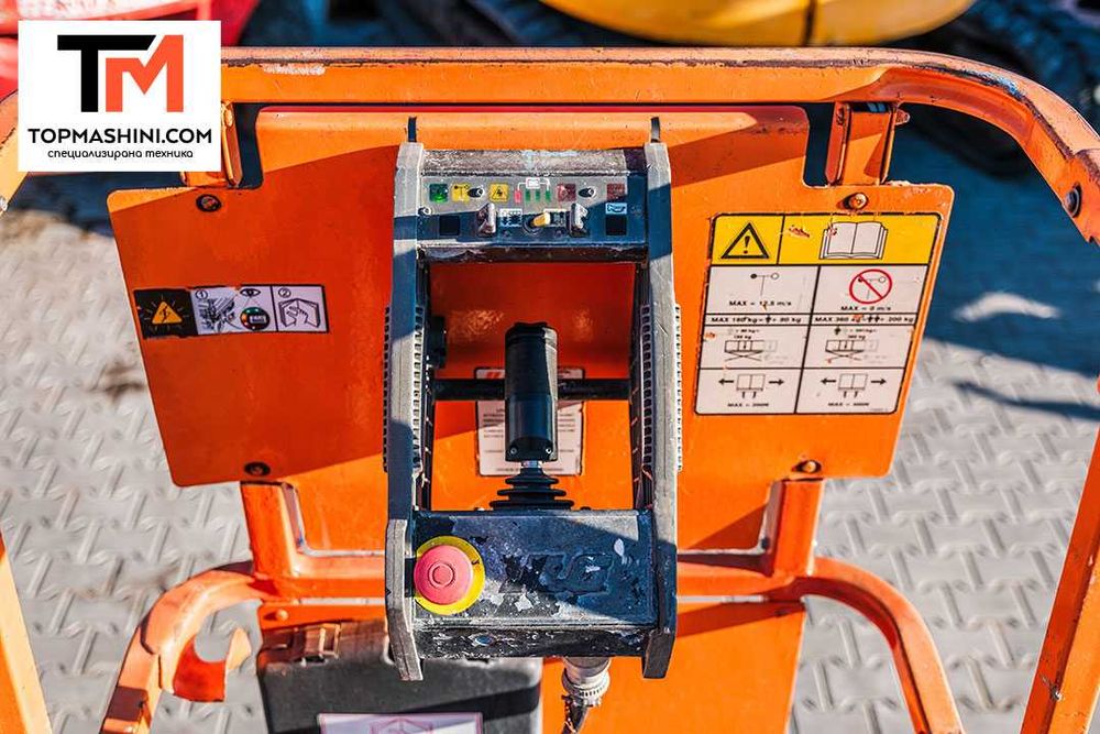 Ножична вишка JLG 2030 ES
