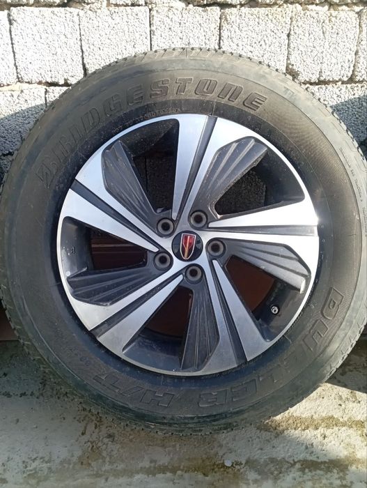Диски с шинами комплект R18 почти новые