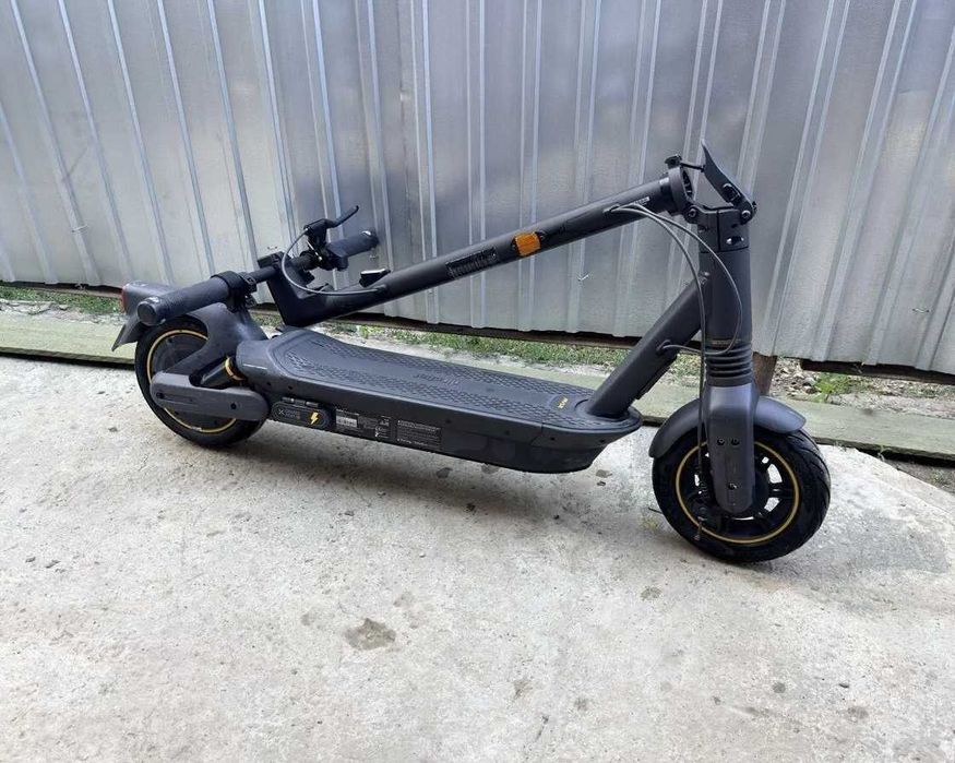 Электросамокат Ninebot max g2