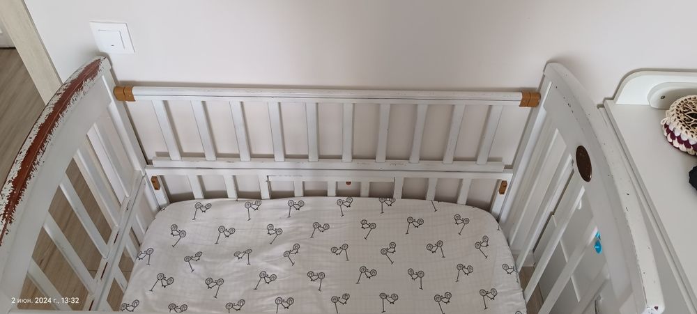 Детская кроватка
