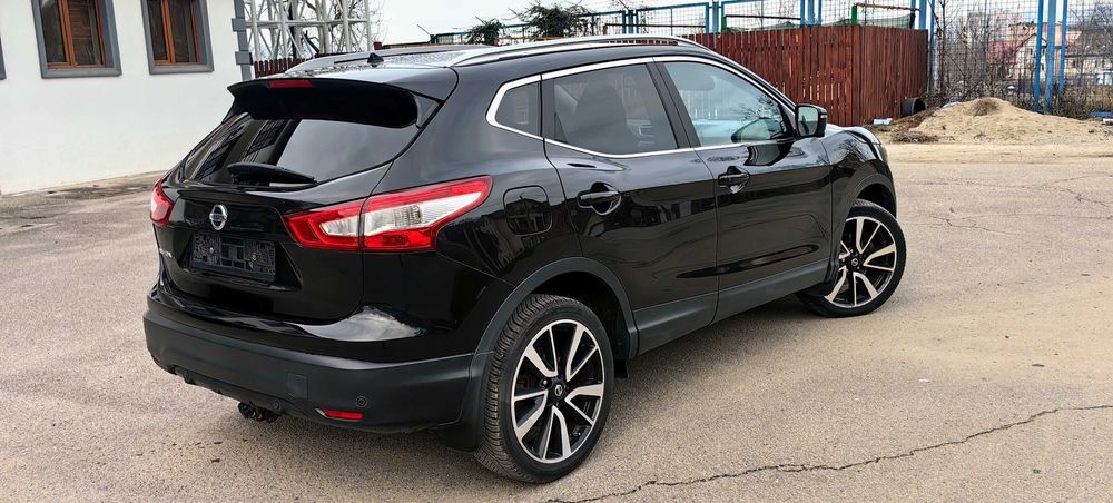 Nissan Qashqai automat / 360* / Piele / Panoramic / LED / Webasto