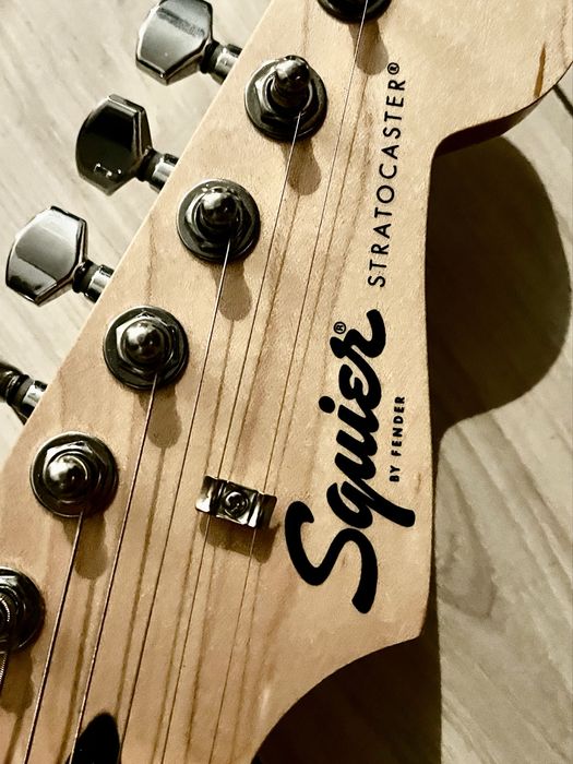 Chitara Electrica Squier Sonic Stratocaster HSS (ACCEPT SCHIMB)
