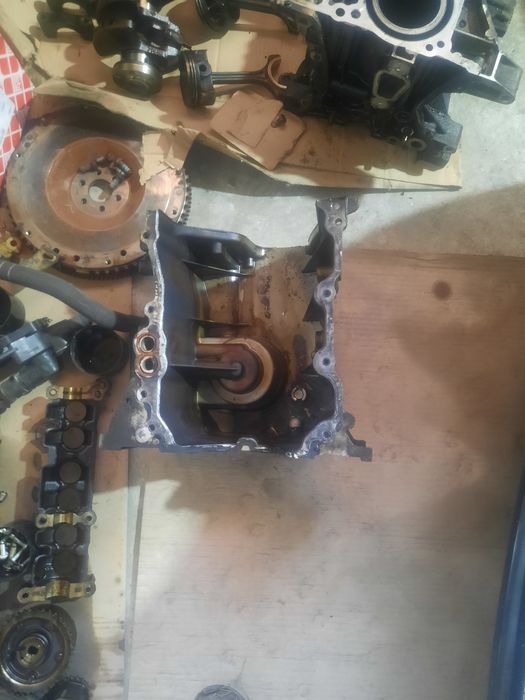 Piese logan motor 1,0 sce