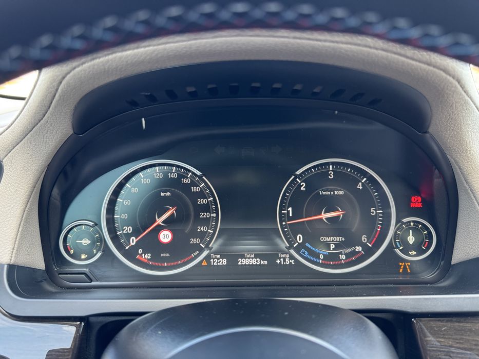 BMW 740 D  XDRIVE 2013