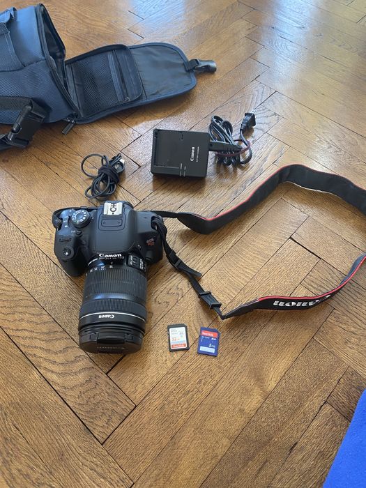 Фотоапарат Canon EOS Rebel T5i