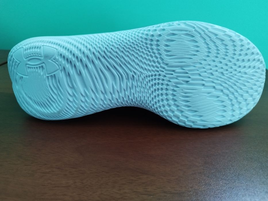 Кроссовки under armour