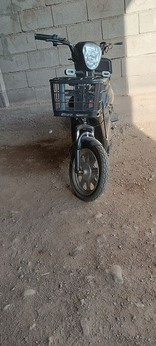 Ска8 электриски скутер