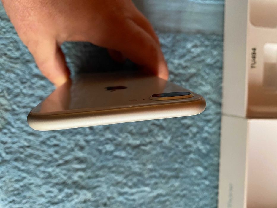 Iphone 8 Plus,Silver,64GB,90% капацитет на батерията