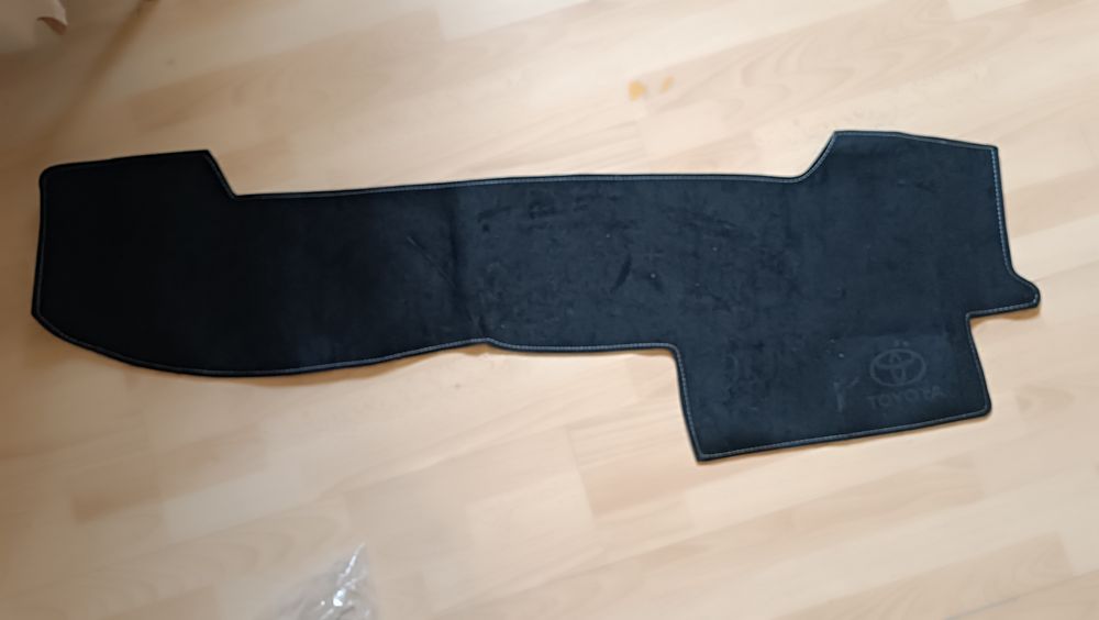 Накидка на панель приборов