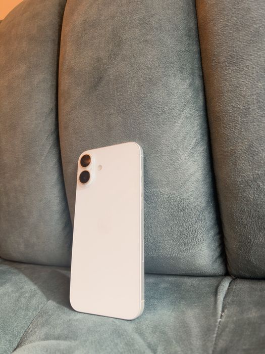 iPhone 16 plus.