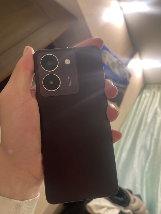 Vivo Y27s 128/8+8 igravoy telefon