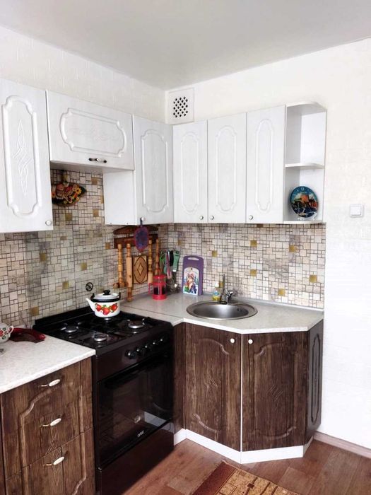 2 комн 7 мкр 3 этаж 56 кв.м.