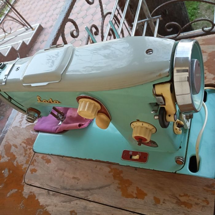 LADA tikuv mashinasi