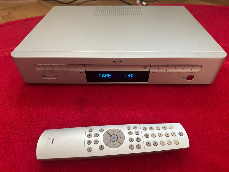 ARCAM solo si WHARFEDALE emerald