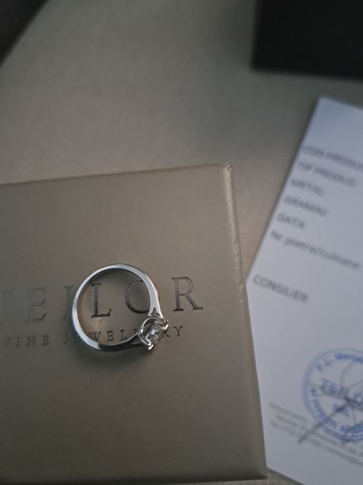 Inel de logodna ,aur alb 18k și diamante