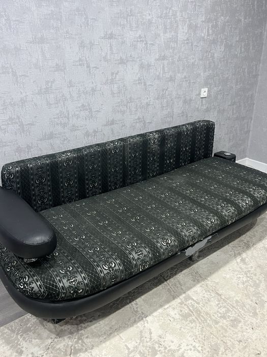 Продам диван. Самовывоз