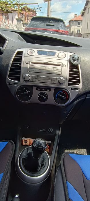 Продавам Хюндай и20