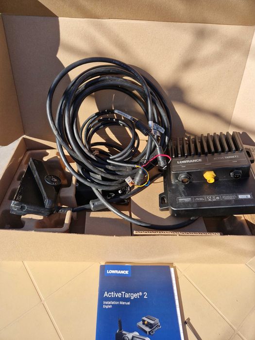 Комплект Lowrance HDS 9 Live и Active Target 2 Live Sonar