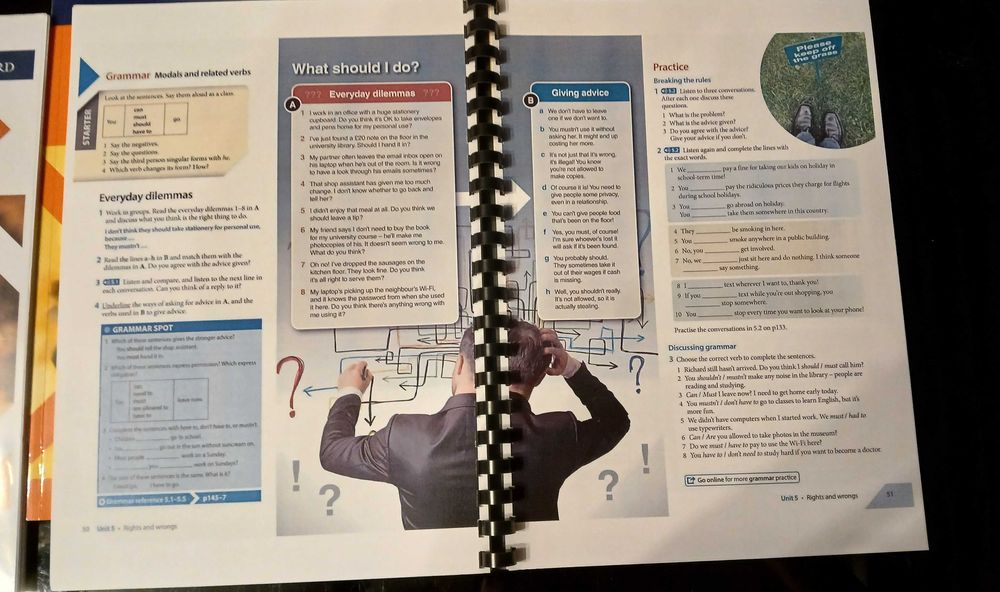 Нови учебници Headway intermediate и preintermediate
