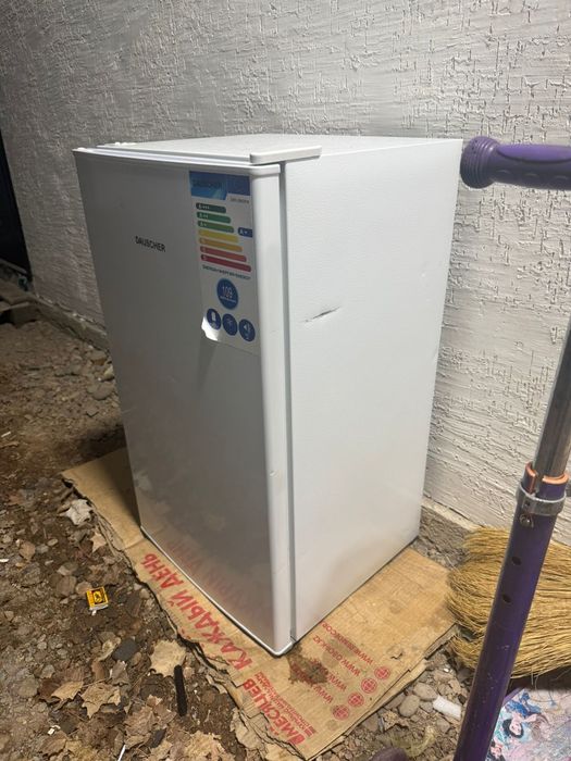 Продам мини холодильник