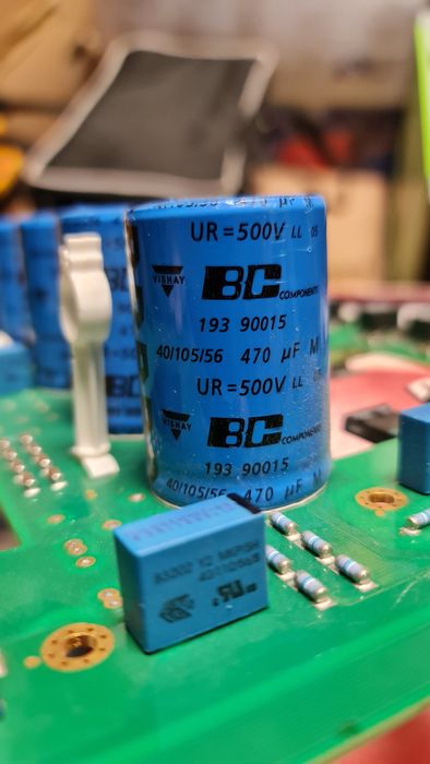 condensator 500V 470uF 320uF pt. invertor hybrid, sau 390