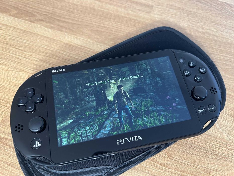 Consolă PS Vita Slim PCH-2000 modată — retro gaming | Japonia