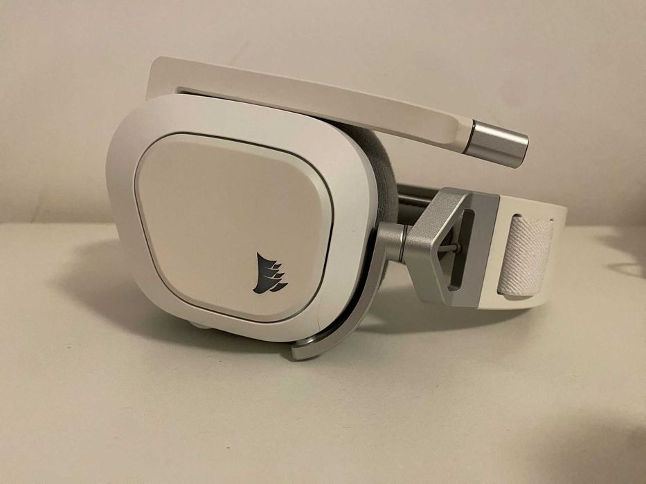 Casti gaming wireless Corsair HS80, iluminare RGB, Alb