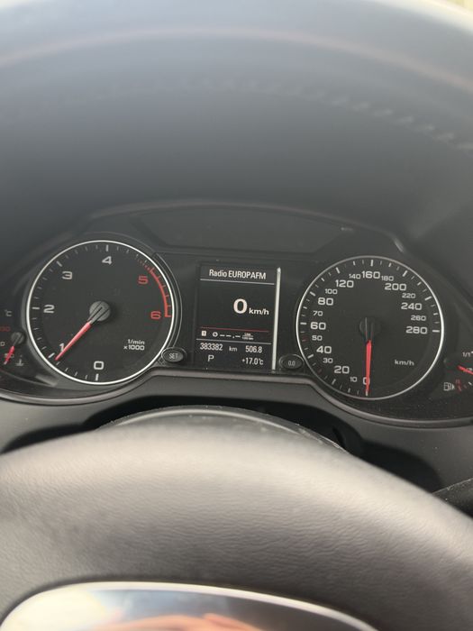 Vând sau schimb Audi Q5 quattro         Schimb cu masini mai noi pickup(l200,hilux,etc)sau Vw trasporter sau vito,etc.