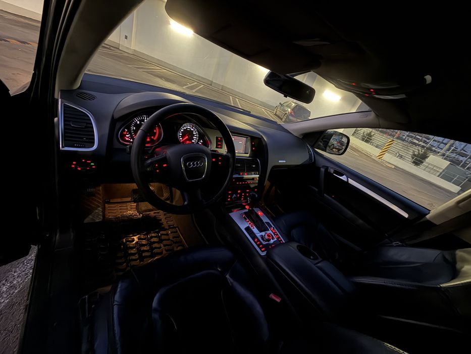 Audi Q7 Autoutilitara 3.0 BUG