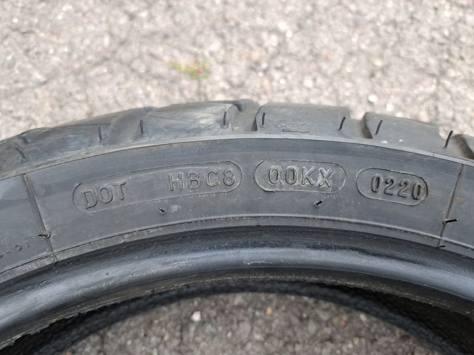De vânzare 2 anvelope moto michelin