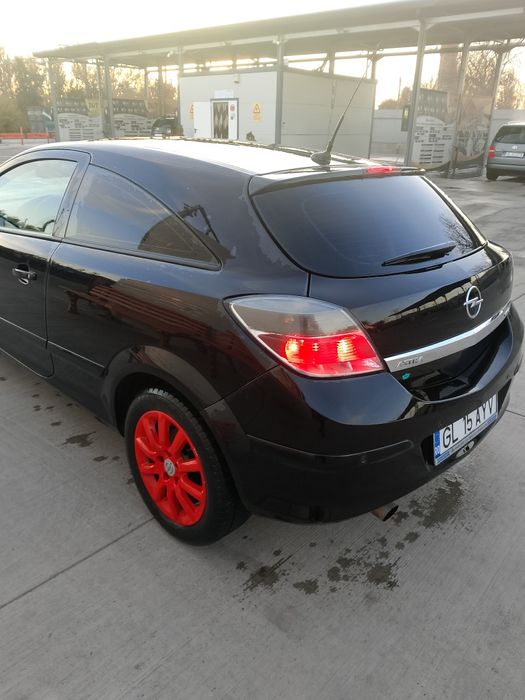 Dau Opel Astra h gtc