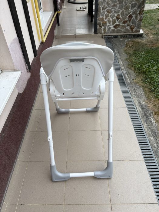 Scaun de masă bebe