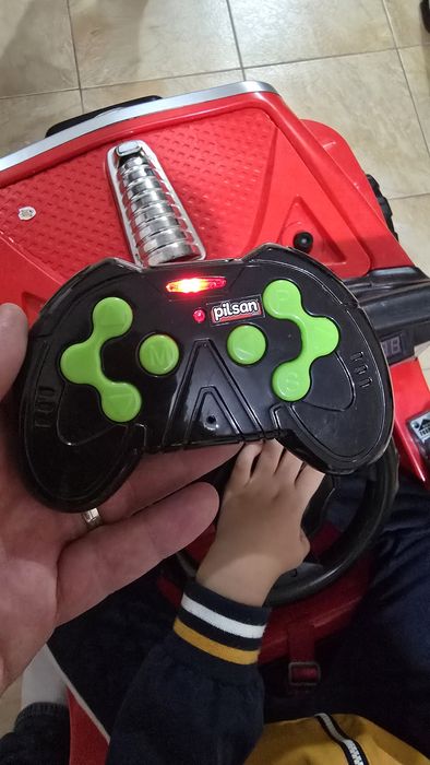 Masina de teren 4x4 cu telecomanda, 12 V, Pilsan, Ranger, Rosu
