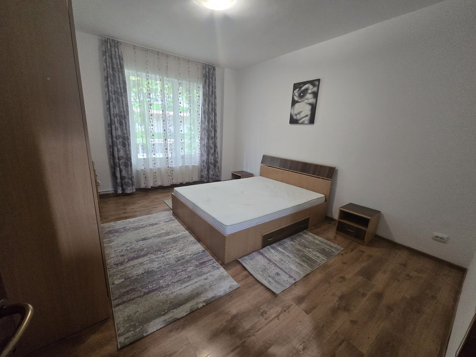 Ofer spre închiriere apartament cu 2camere zona Onix