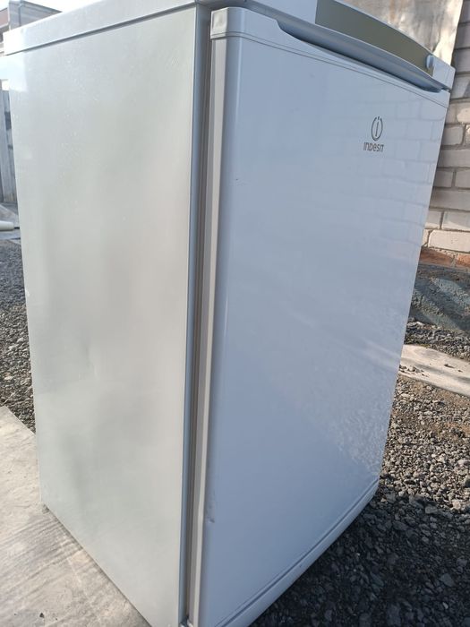 Продам морозильную камеру Индезит