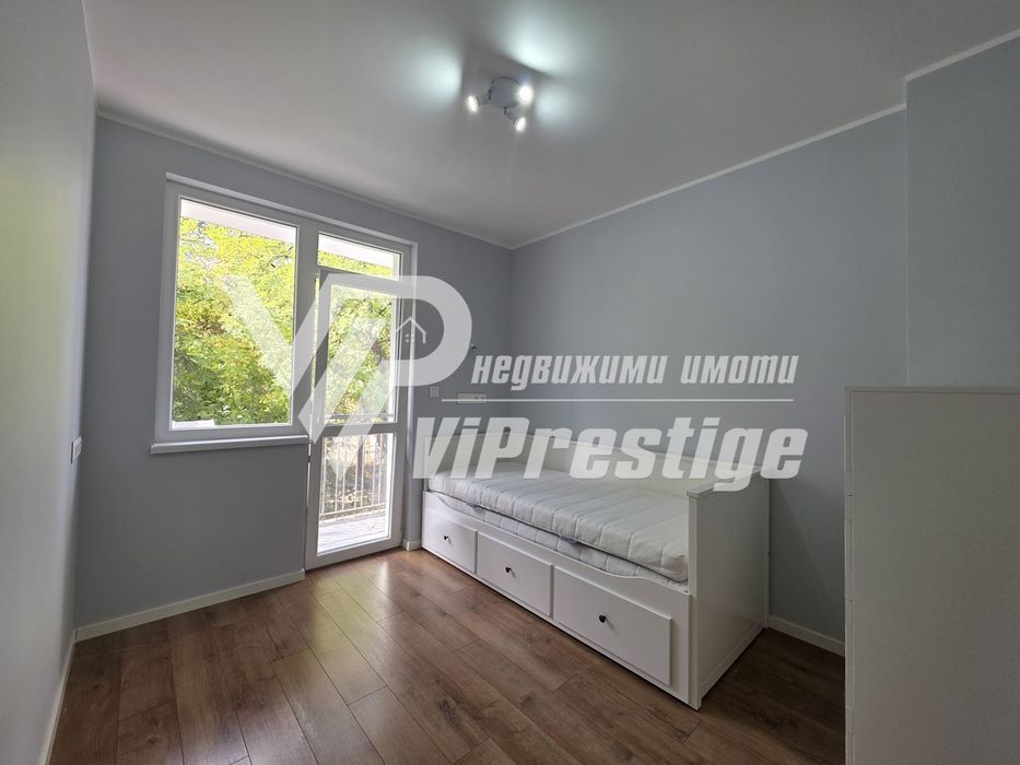 Продава се Тристаен апартамент в Пловдив, Христо Смирненски - 66 кв.м за 2697 €/кв.м - Снимка #8
