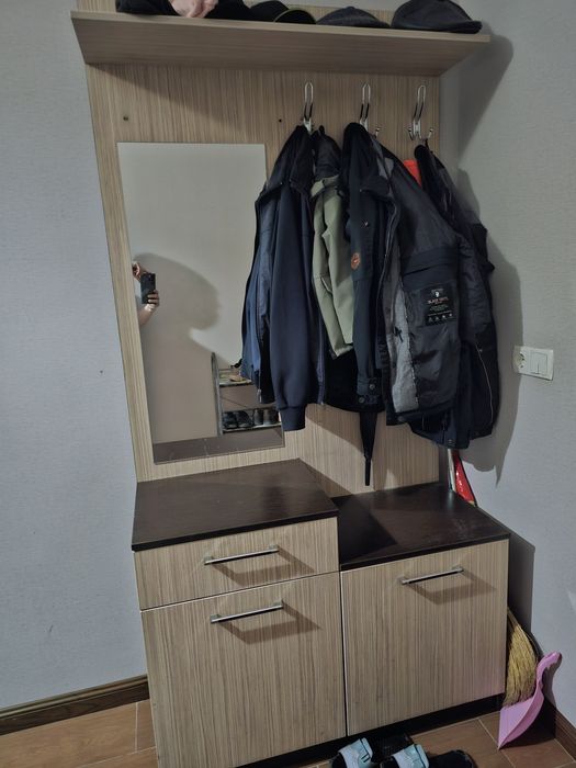 Прихожий шкаф с зеркалом