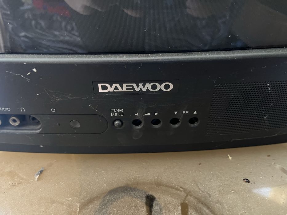 Телевизор бу 3 еуін  10 мыңға беремін