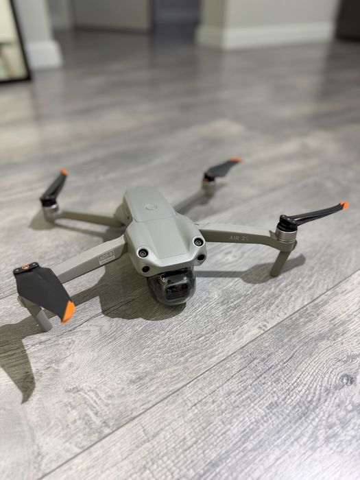 Дрон DJI AIR 2s Fly More Combo