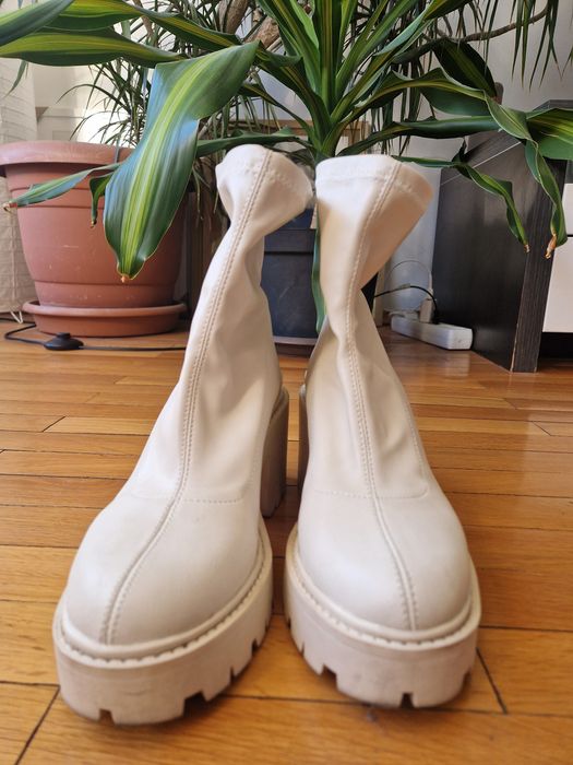 Боти Stradivarius на нисък дебел ток 37 номер