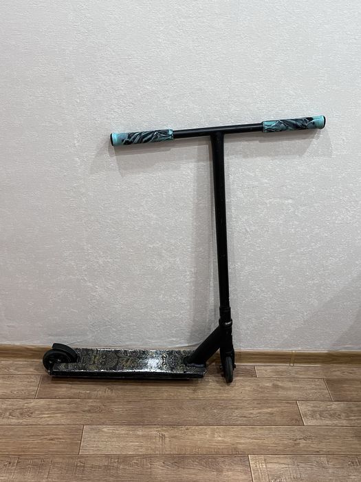 Трюковой самокат Tech Team Voodoo