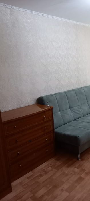 Продается 2 комнатная квартира в центре города, Цум, март