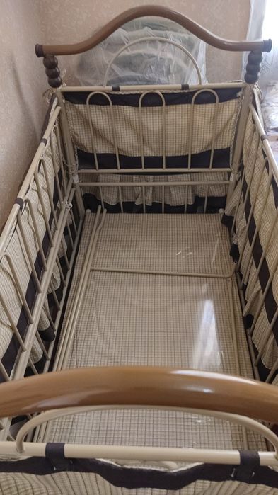 Продается детская кроватка в хорошем состоянии