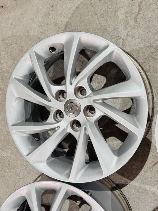 4бр ал Opel Astra J 16цола оригинални с датчици
