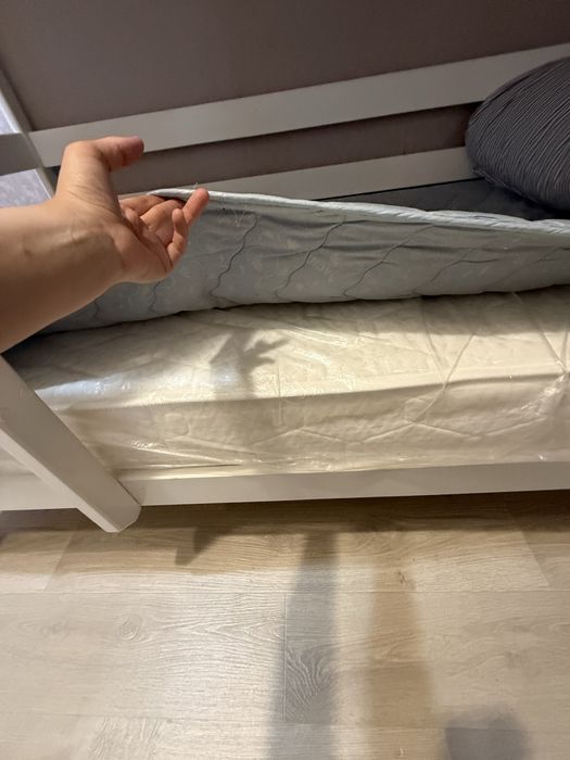 Двух ярусный кровать