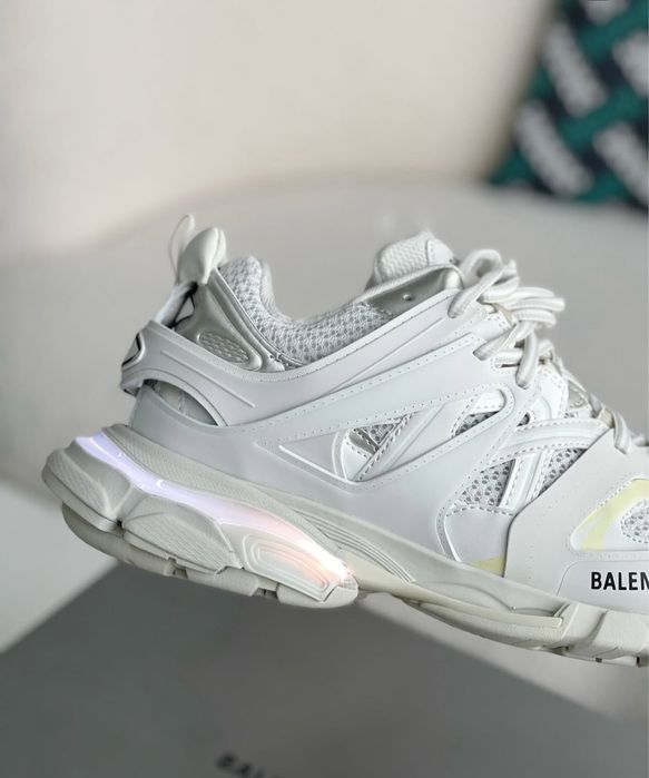 Balenciaga track white led