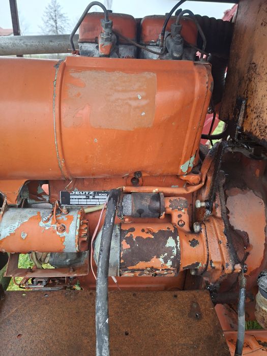 Vând diverse tractor ,mig gunoi ,compresor,landini ,steyr