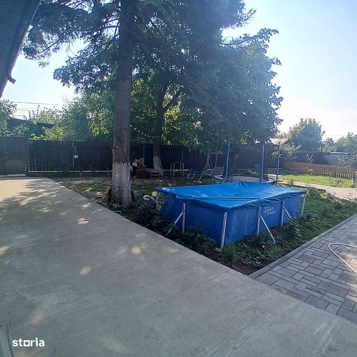 Casă cu 3 camere, curte și mansardă utilizabilă
