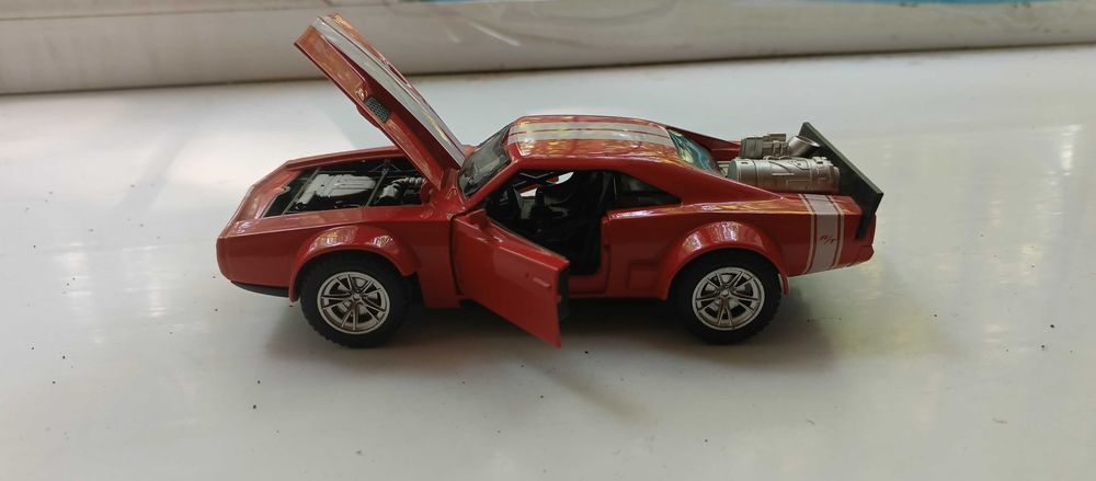 Коллекционная металлическая машинка масштабная модель железная машинка